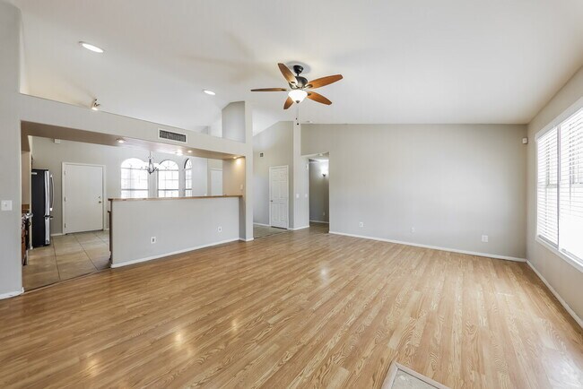 Foto del edificio - 743 W Sherri Dr