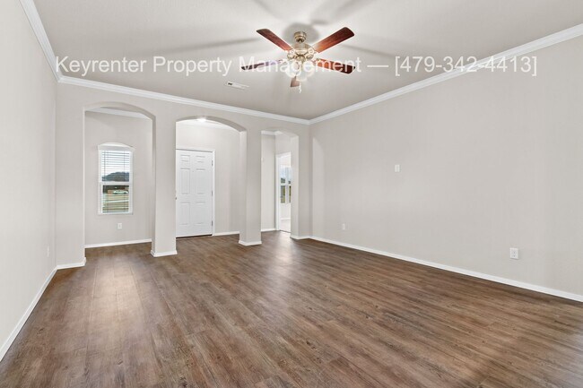 Building Photo - Beautiful new build home!