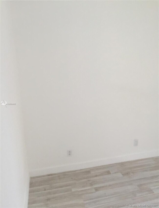 Foto del edificio - 20350 W Country Club Dr