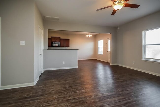 Building Photo - 4703 Monarch Falls Ln