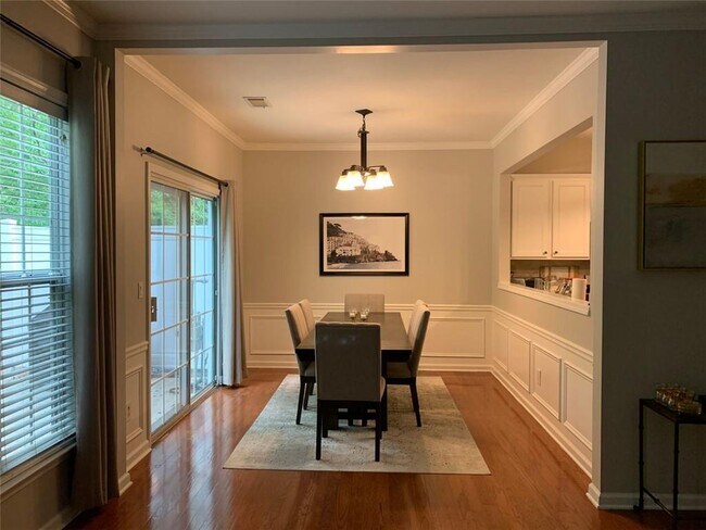Foto del edificio - 520 Warwick Pl