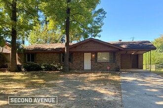 Building Photo - 1006 Towering Oaks Dr