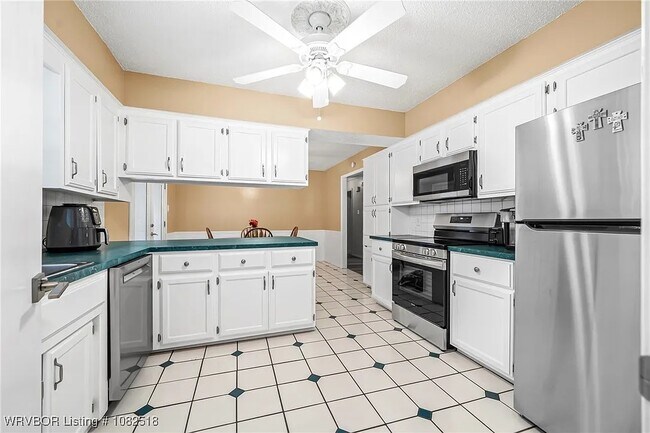 Foto del edificio - 3203 S 65th Cir