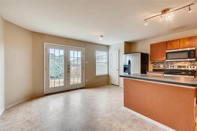 Building Photo - 7156 Little Mohican Dr