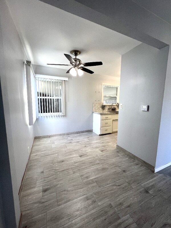 Foto del edificio - 1122 E Santa Fe Ave