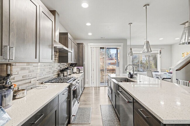 Building Photo - Home for Rent at Creekside Grove!