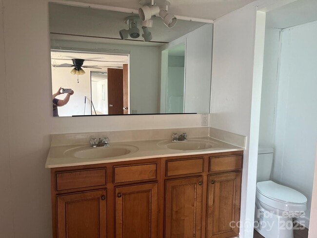 Foto del edificio - 179 Overcash Rd