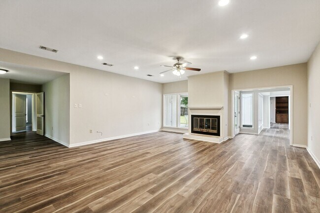 Foto del edificio - 12037 Oak Haven Ave