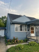 Building Photo - 797 Burton Ave