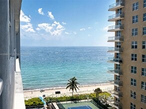 Building Photo - 1904 S Ocean Dr