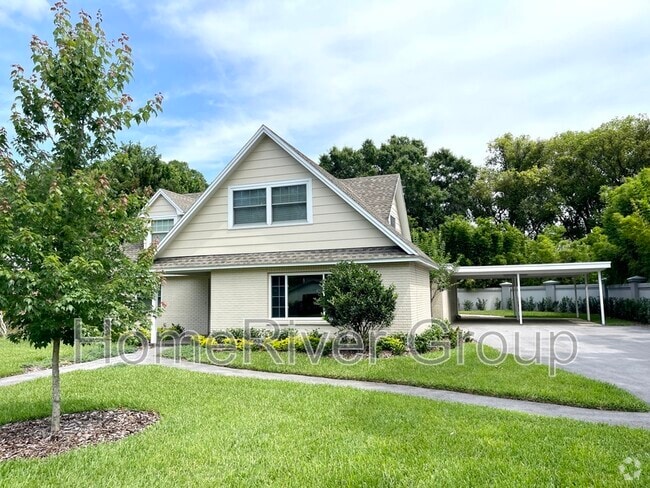 Building Photo - 2105 W Country Club Dr