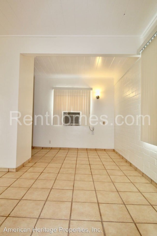 Building Photo - 2 br, 2 bath House - 5034 W. Point Loma Blvd