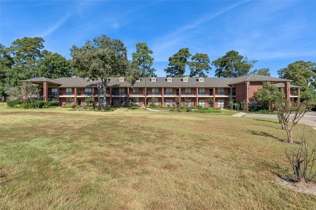 Building Photo - 200 Panorama Dr