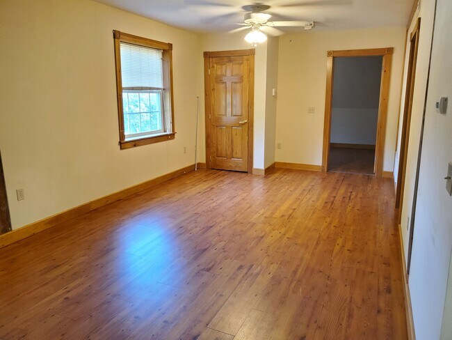 Foto del edificio - 9 Roberts Rd