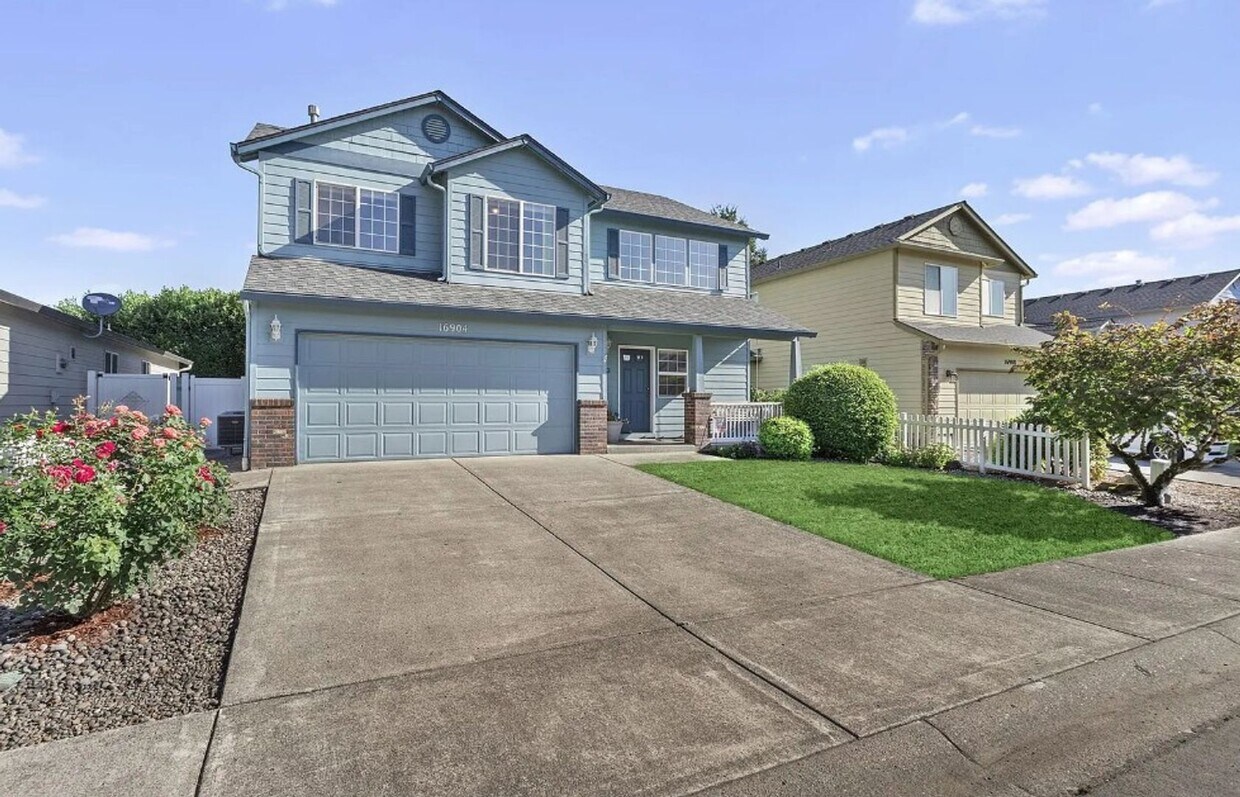 3 BD Spacious Vancouver Home with Flexible Living Areas - 3 BD Spacious Vancouver Home with Flexible Living Areas