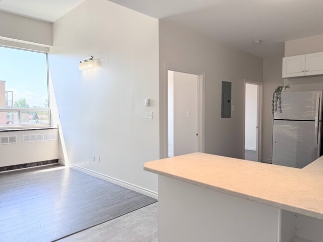 Photo du bâtiment - 323 2nd Ave N