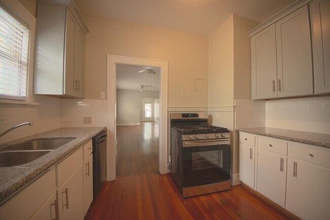 Foto del edificio - 2514 Kingston St
