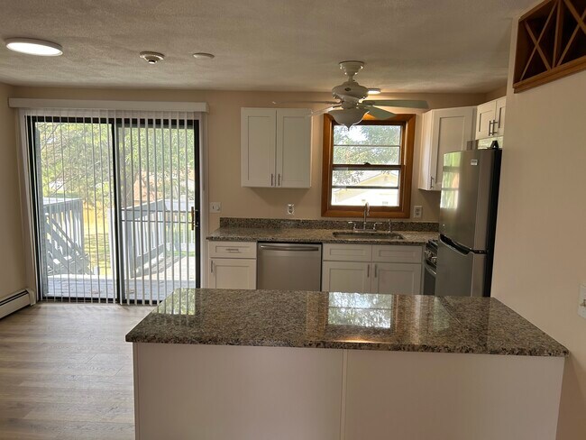 Foto del edificio - 287 Mayfield Ave