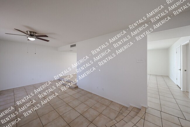 Building Photo - 5214 W Redfield Rd