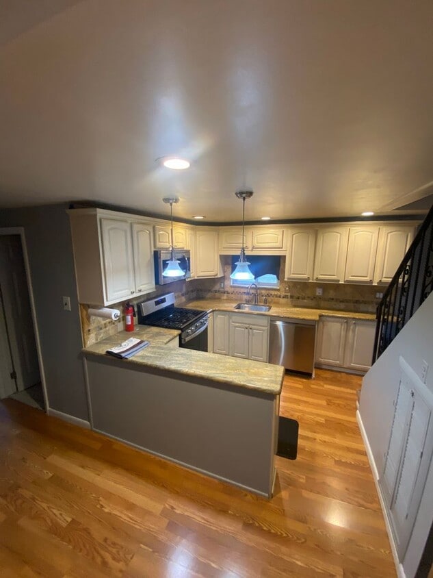 Photo - 233 South State Road - 2nd Fl (Pets allowed)