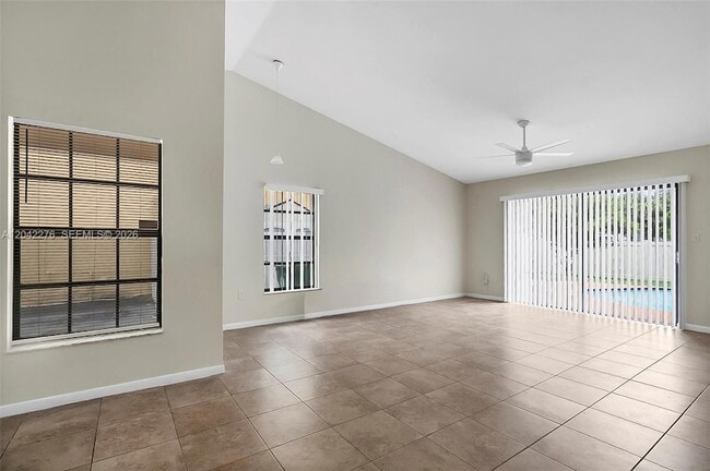 Foto del edificio - 681 Thornridge Ave