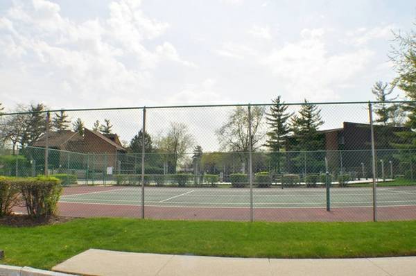 Foto del edificio - 5525 Cromwell Ln