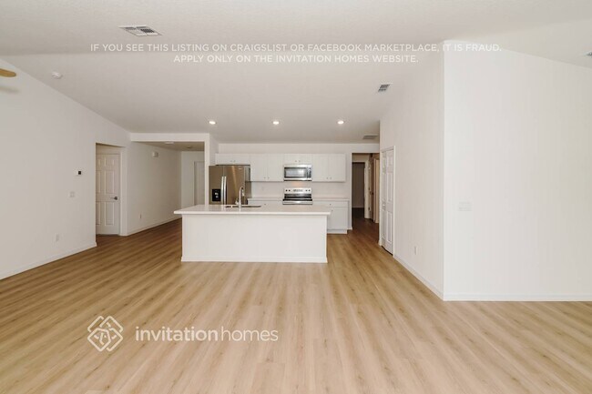 Foto del edificio - 22 Poinsettia Ln