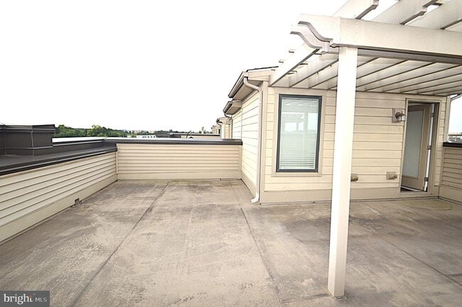 Building Photo - 44878 Tiverton Sq
