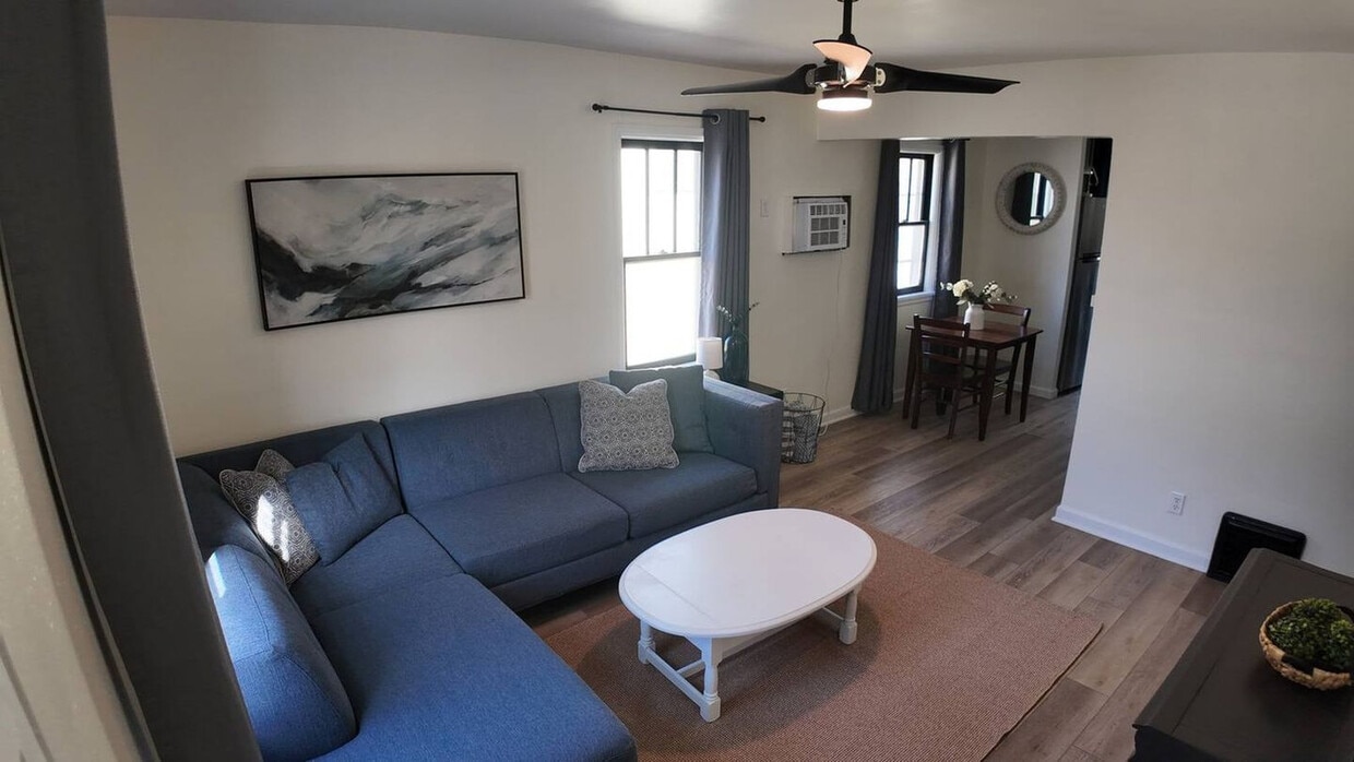 Foto principal - 1420 E 9th St