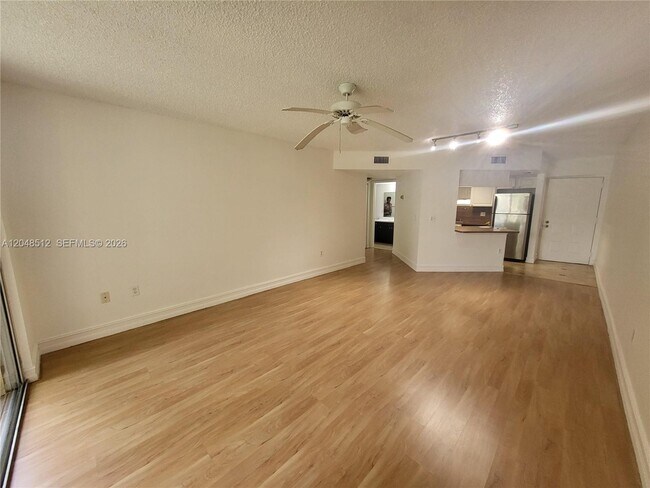 Building Photo - 8225 Lake Dr