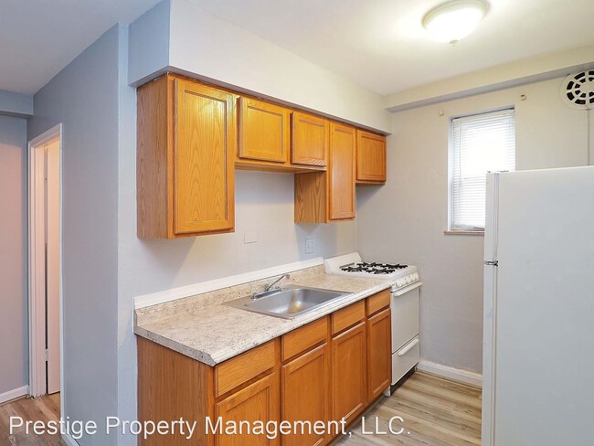 Building Photo - 618 Probasco St