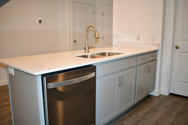 Building Photo - 3957 W Yonex Dr