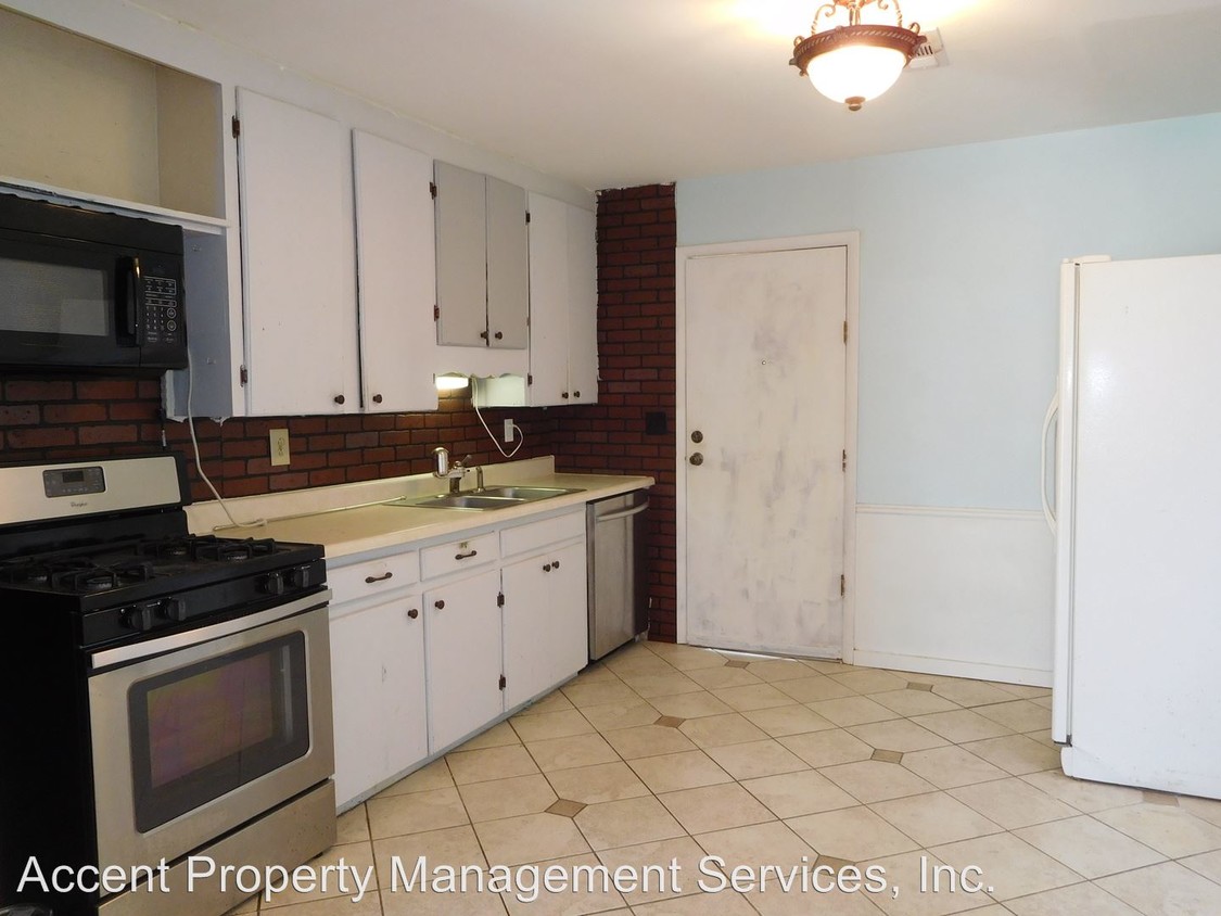 Primary Photo - 804 N 9th St
