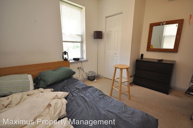 Building Photo - 1430 W Master St