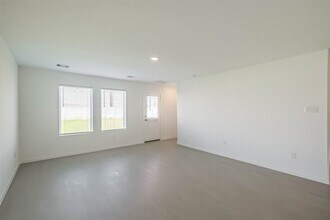 Building Photo - 6514 Linden Leaf Dr