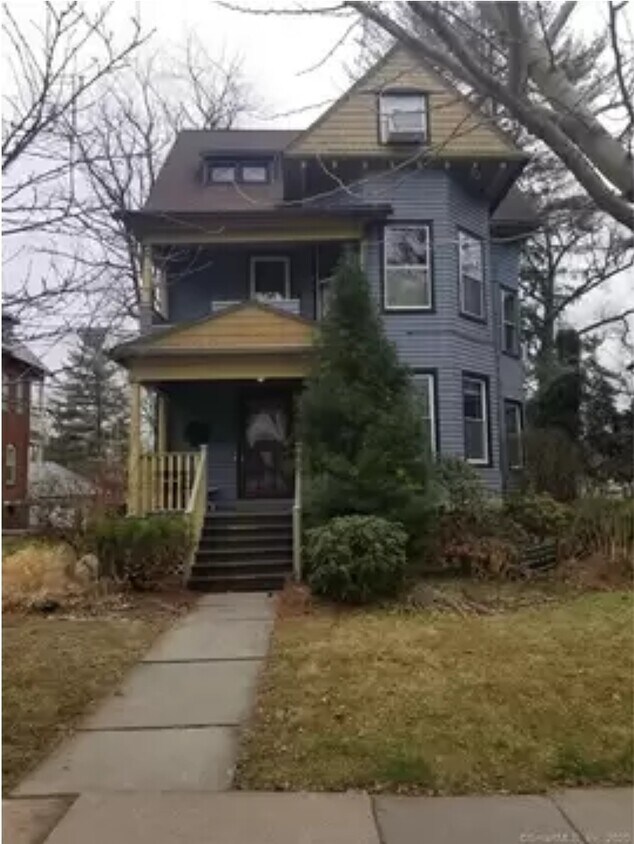 100 Kenyon St Unit 2, Hartford, CT 06105 Apartments in Hartford, CT