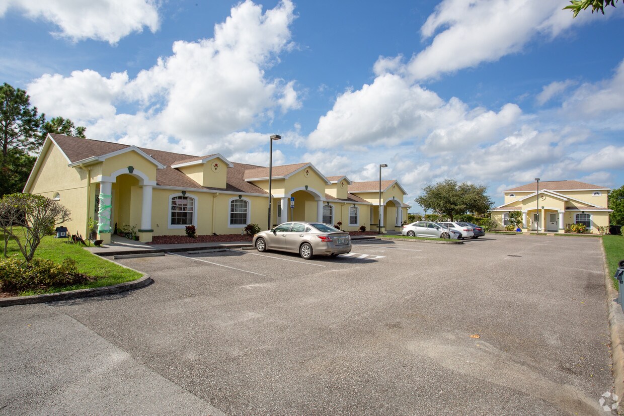 Building Photo - 9715 Palm Ave