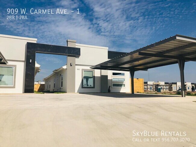 Foto del edificio - 909 W Carmel Ave