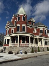 Building Photo - 72 Belmont St