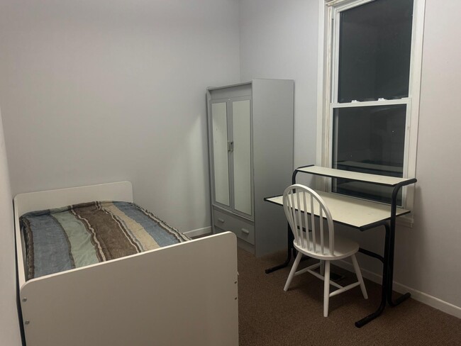 Photo du bâtiment - 350 Parkhill Rd W