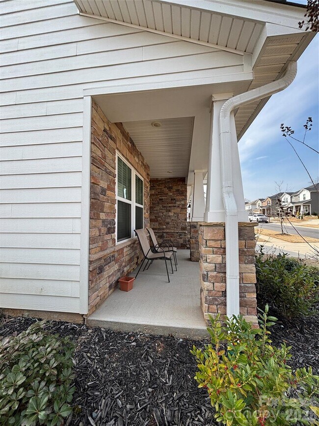 Foto del edificio - 1019 Clementine Rd