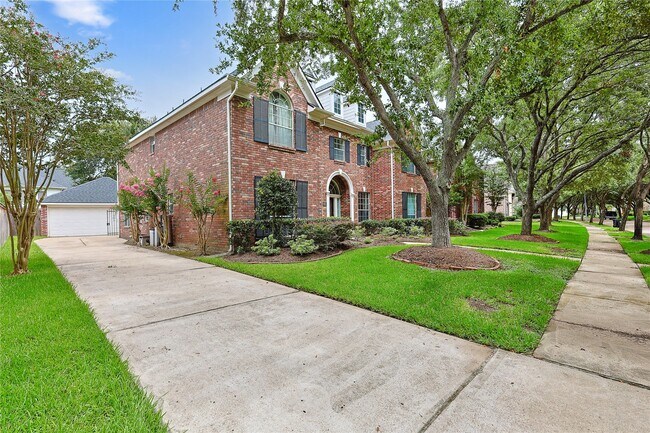 Foto del edificio - 1415 Meadow Hill Dr
