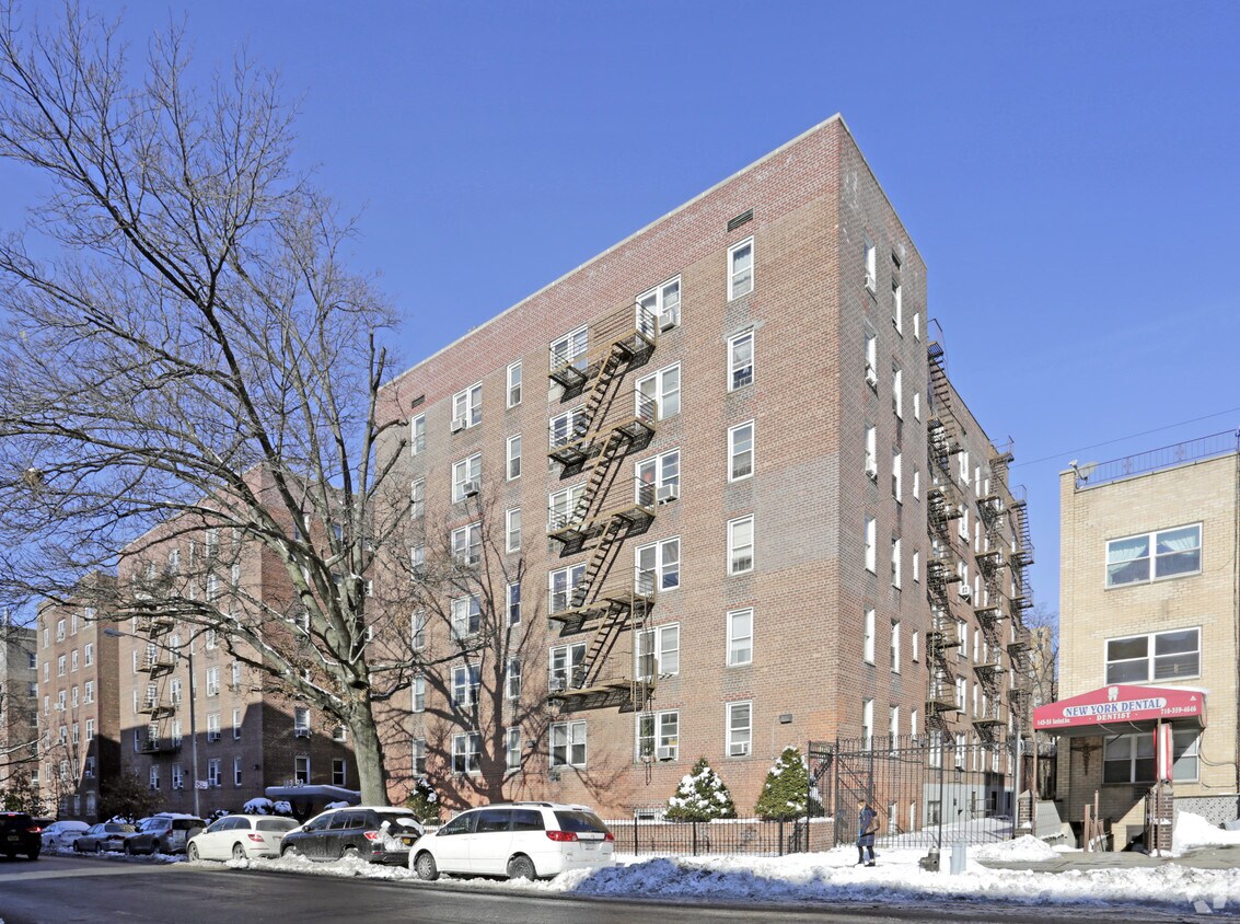 Primary Photo - 14333 Sanford Ave