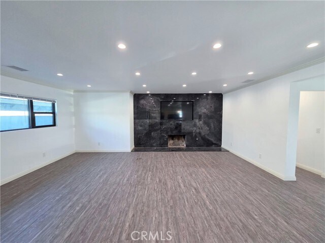 Building Photo - 2102 Nipomo Ave