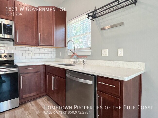 Foto del edificio - 3-Bed Downtown Pensacola Cottage