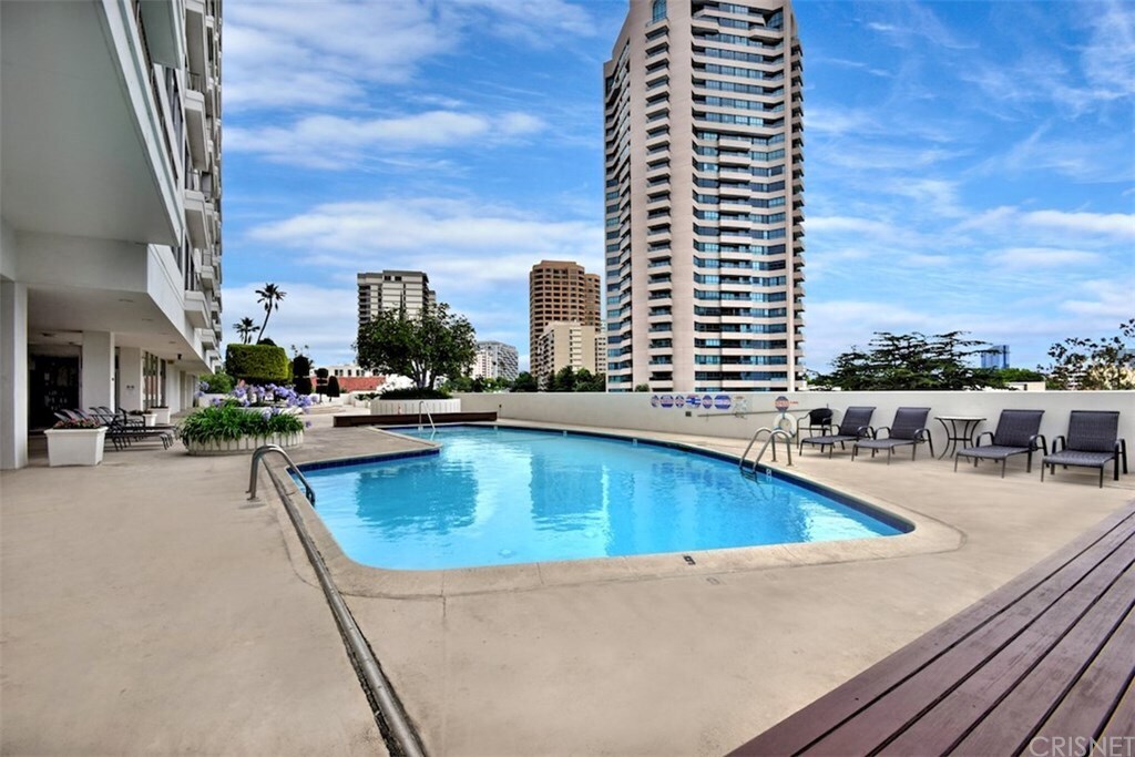 WILSHIRE REGENT - WILSHIRE CORRIDOR - 10501 WILSHIRE Blvd