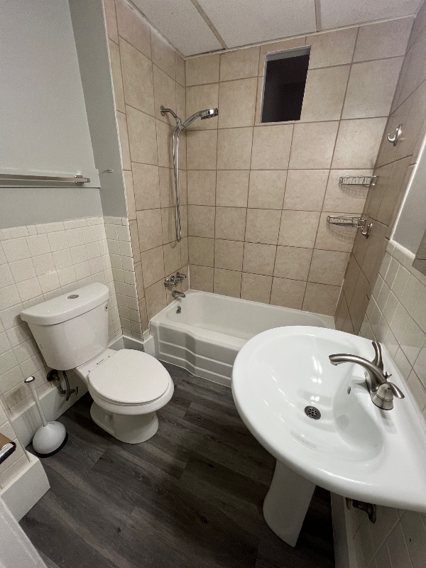 Foto del edificio - 20 Willington Ave