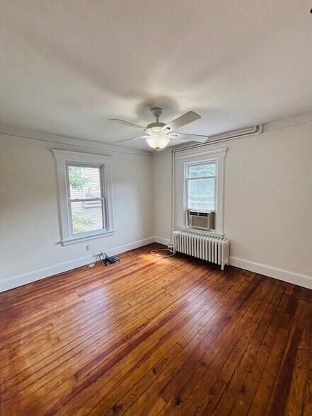 Foto del edificio - 133 Berry Hill Rd