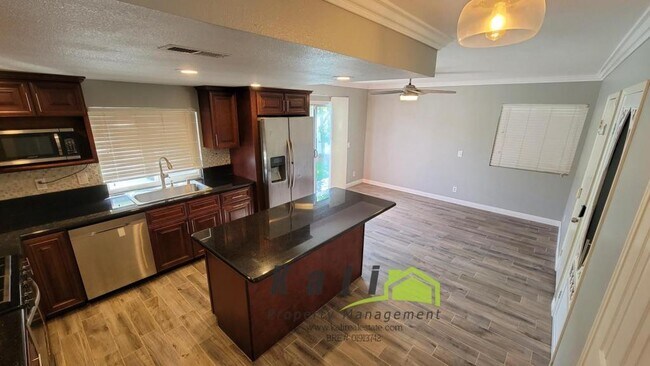 Building Photo - 2169 Hamden Dr