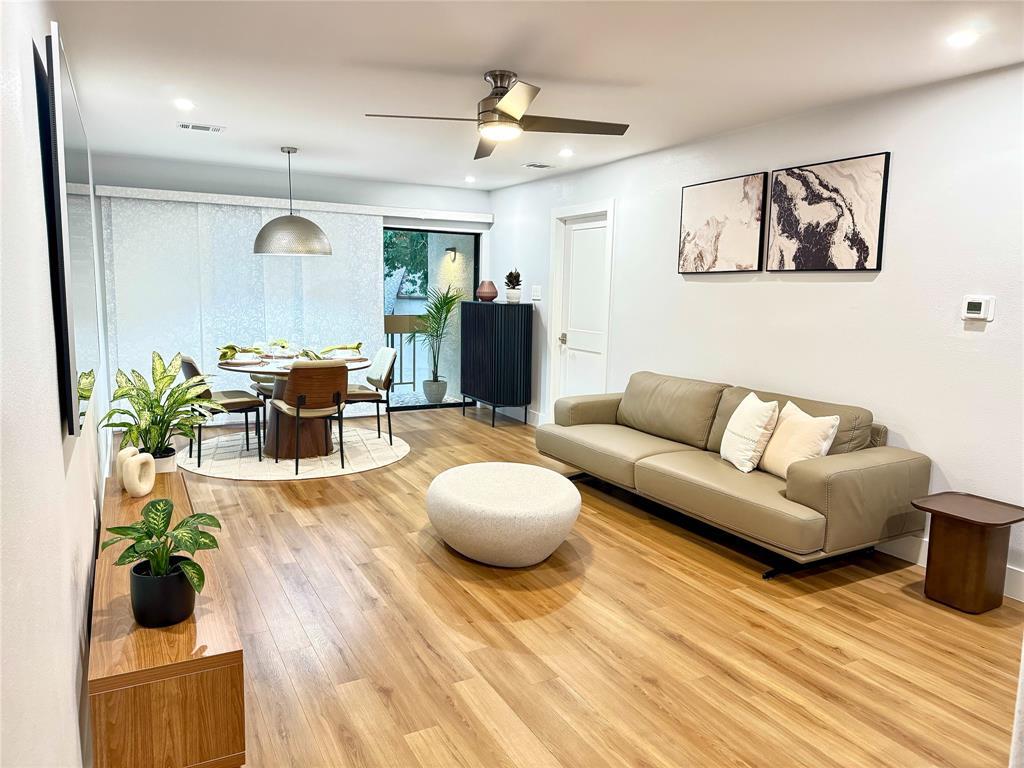 Foto principal - 12100 Melville Dr